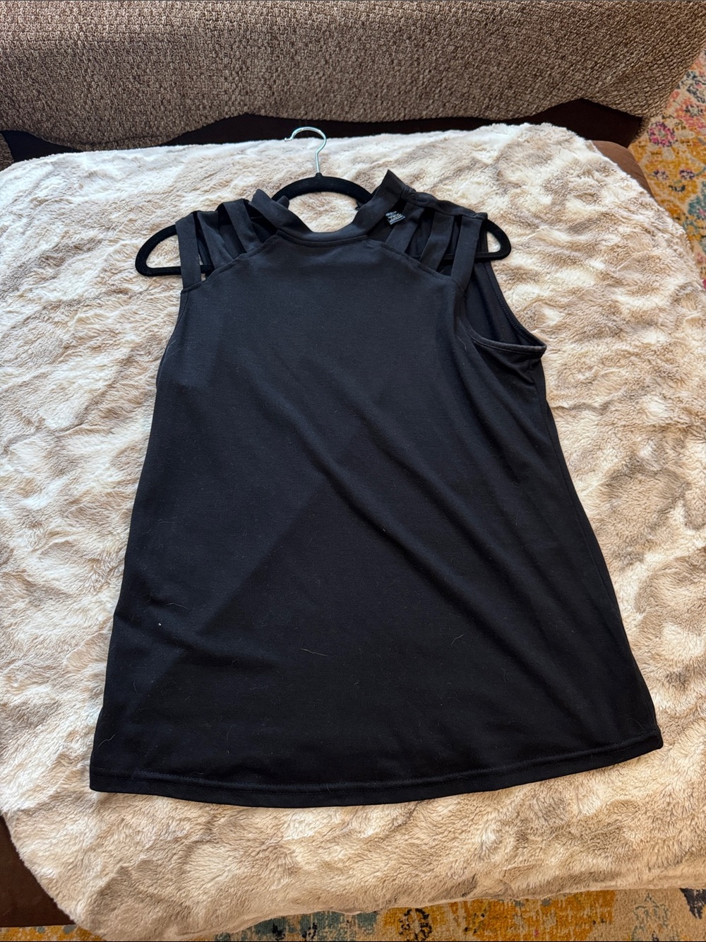 SHEIN Black Multi-Strap Sleeveless Tank Top